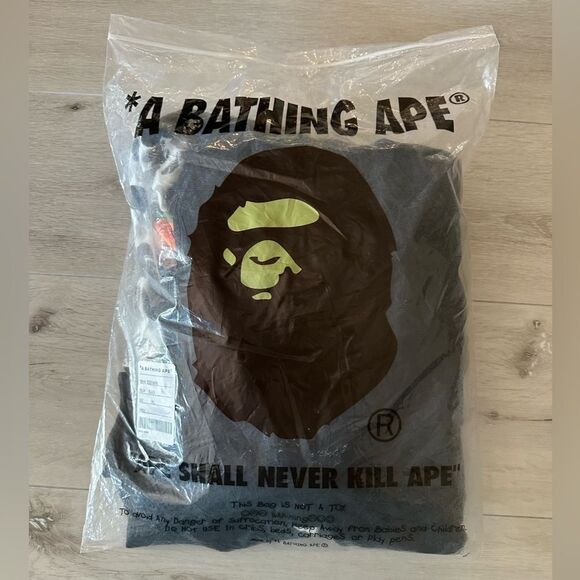 Bape A Bathing Ape World Gone Mad black with Green/White Camo XL New With‎ Tags - Picture 7 of 7